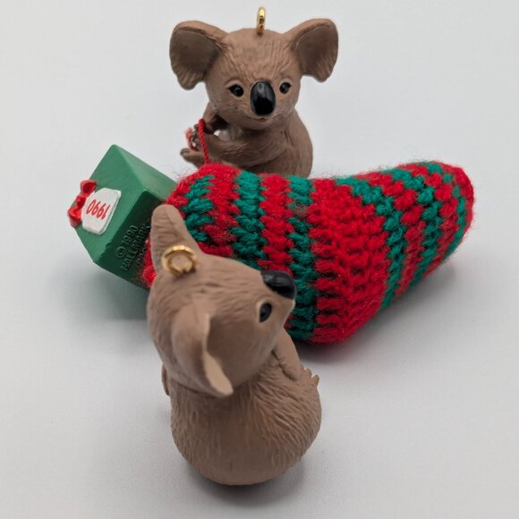 Hallmark Keepsake Stocking Pals 1990, Vintage Koala Bear Christmas Ornament - Picture 3 of 10